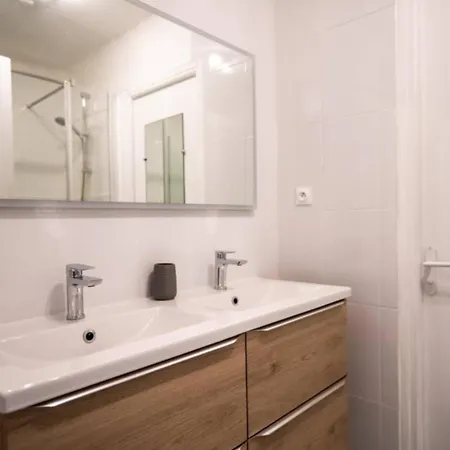 Apartamento Magnificent Close To The With Sea View *